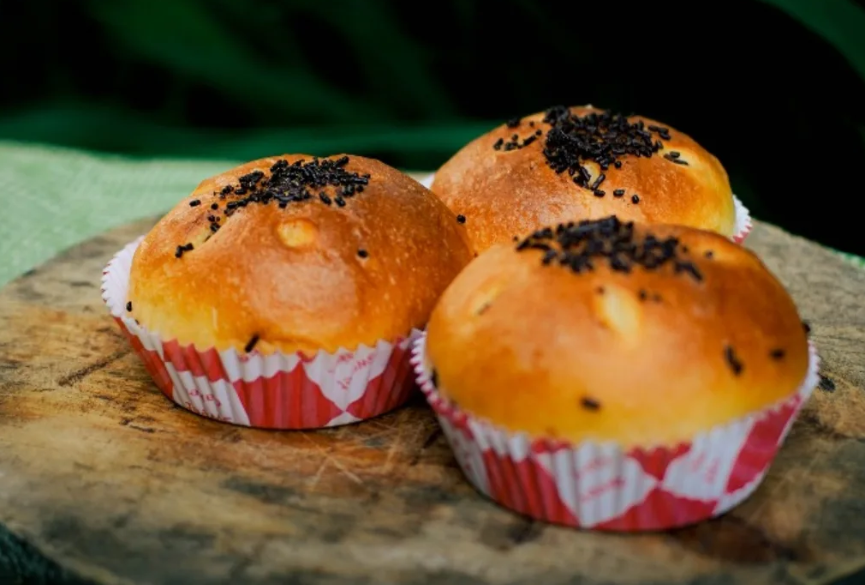 Pembuatan roti RBK Bakery